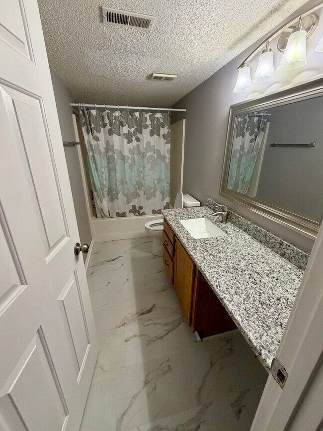 Foto del edificio - 4723 Brandon Woods St