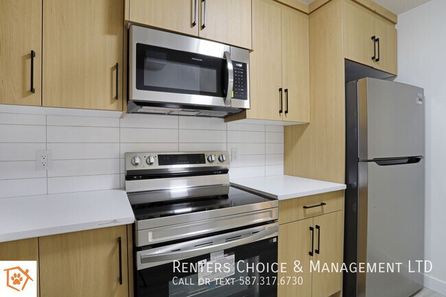 Photo du bâtiment - Brand New 2 Bedroom Pet Friendly Basement Suite