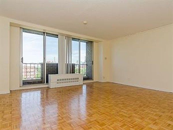 Foto del edificio - 10 Brookline Pl