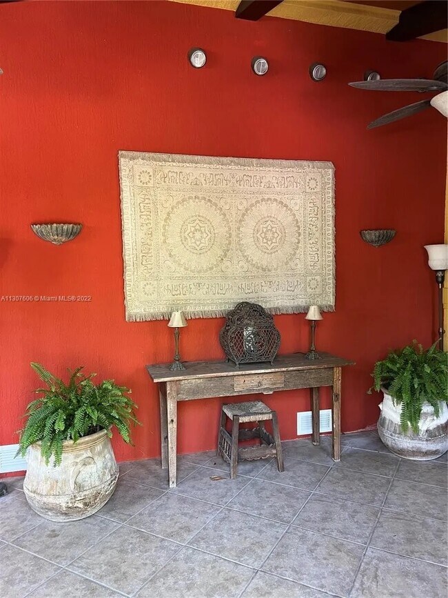 Foto del edificio - 2130 SW 24th Ter