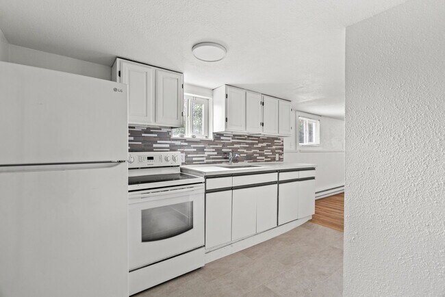 Building Photo - 12732 27th Ave NE