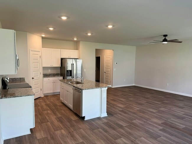 Building Photo - 1162 State Rd 1162