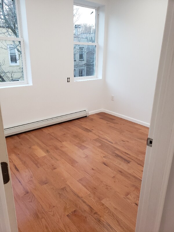 Foto del edificio - 1464 College Ave