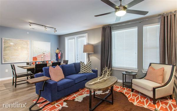 Fotografía del edificio - 200 S Lamar Blvd