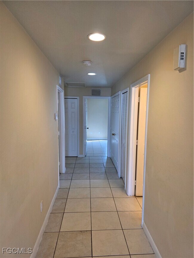 Foto del edificio - 125 Ivan Ave S