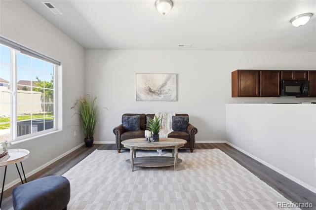 Foto del edificio - 7375 Forest Meadows Ave