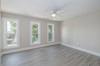 Building Photo - 576 Jefferson St