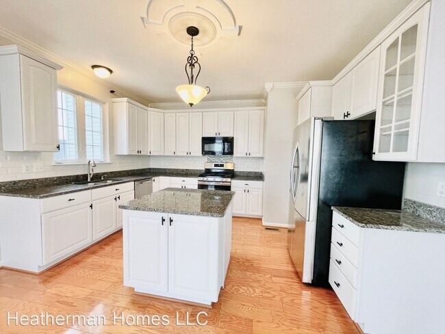 Foto del edificio - 3 br, 3.5 bath House - 12 Short Branch Road