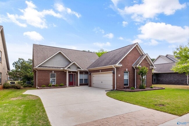 Building Photo - 11 Nandina Ln SW