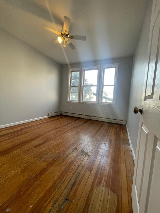 424 Kennedy Blvd Unit 2, Bayonne, NJ 07002 Apartments in Bayonne, NJ