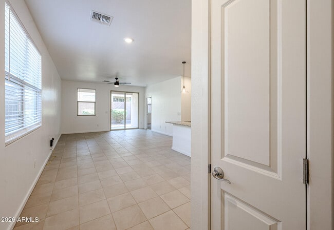 Building Photo - 14220 W Willow Ave