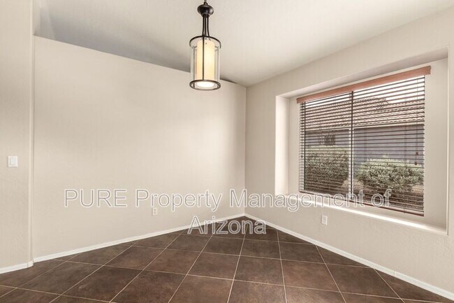 Building Photo - 2701 E Anderson Dr