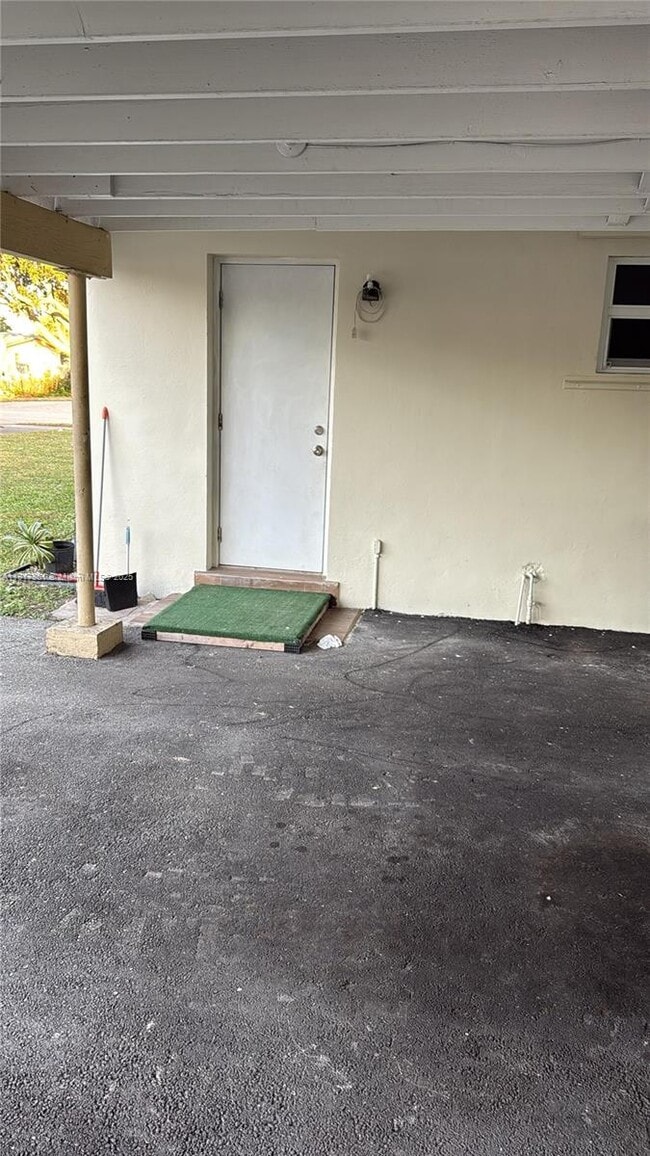 Building Photo - 2404 Roosevelt St