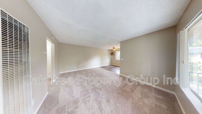 Building Photo - 1826 Cordoba St
