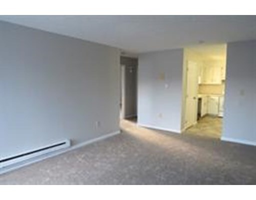 Building Photo - 276 Codman Hill Rd