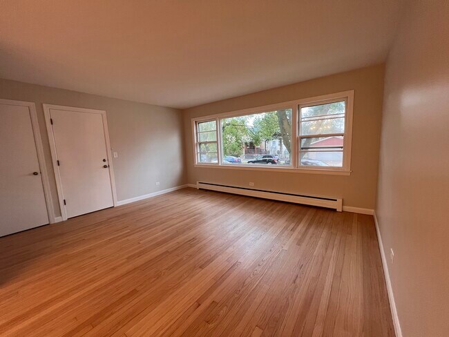 Foto del edificio - 6115 W Rosedale Ave