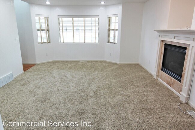 Foto del edificio - 4 br, 2.5 bath House - 3600 Vista Royale