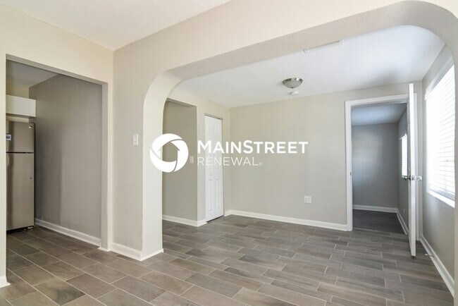 Building Photo - 3 Bedroom Pet-Friendly Home in Tampa, FL w...