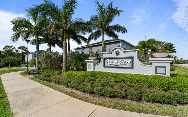 Building Photo - 1823 SE Ocean Cove Way