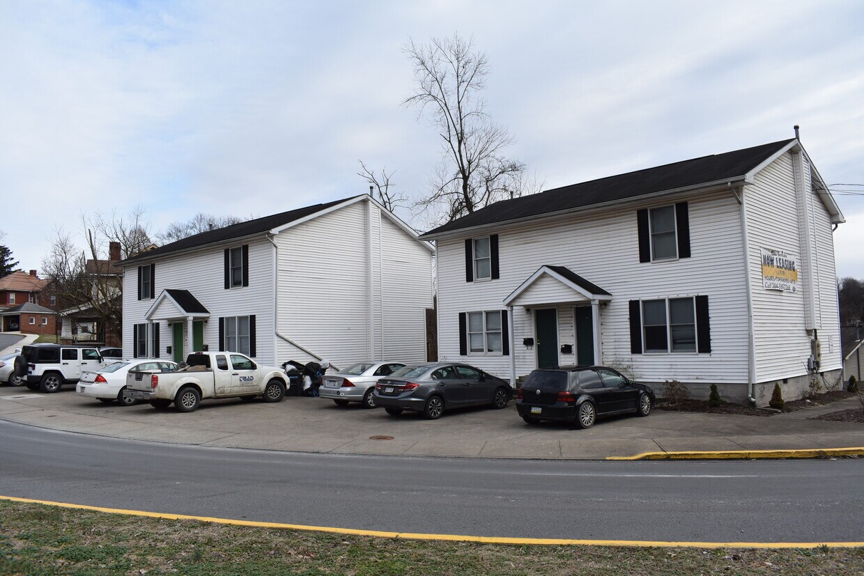 Primary Photo - 580 Stewart St