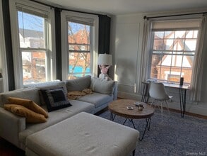 Building Photo - 253 Sea Cliff Ave