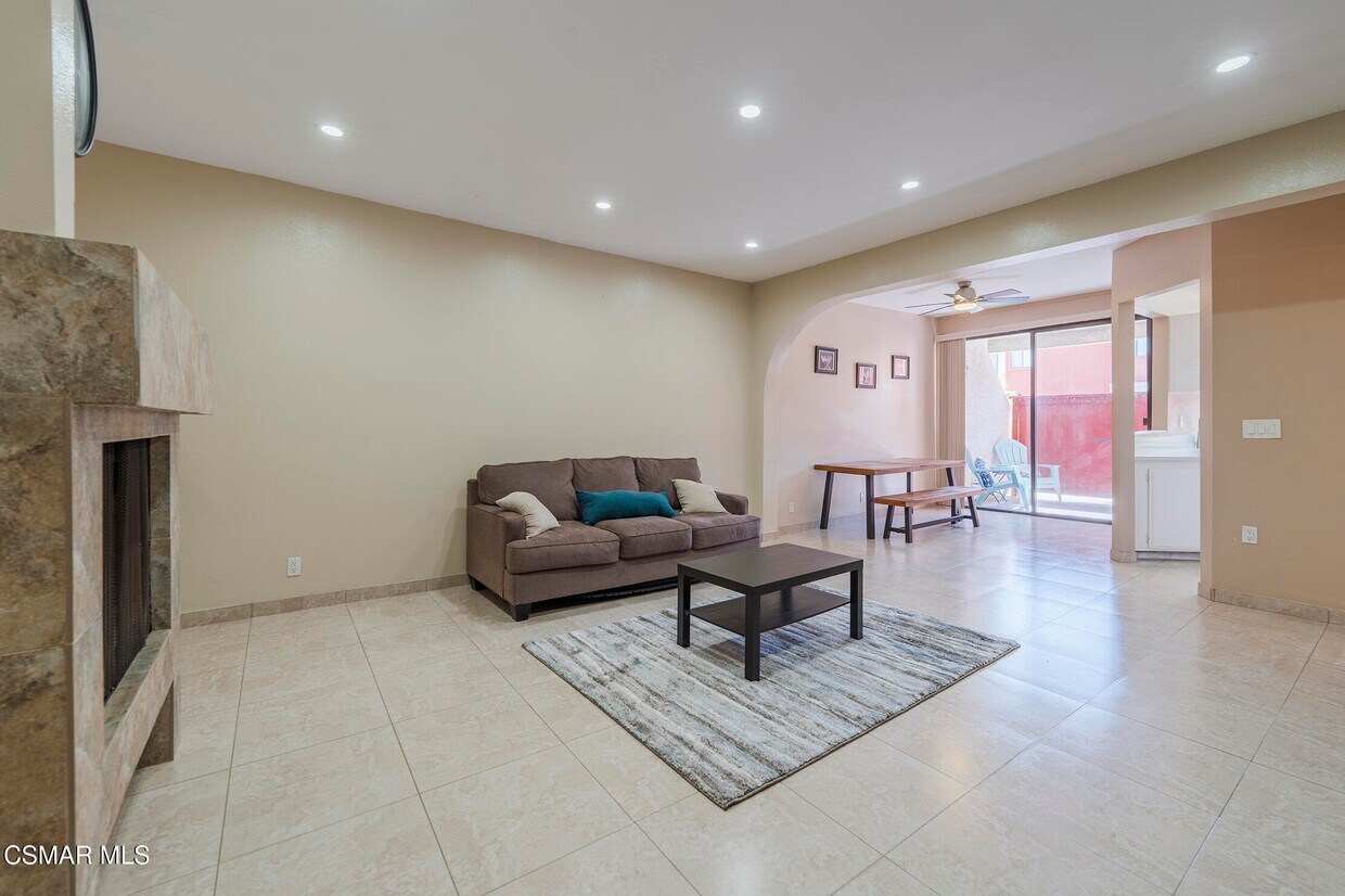 Foto principal - 7211 Cozycroft Ave
