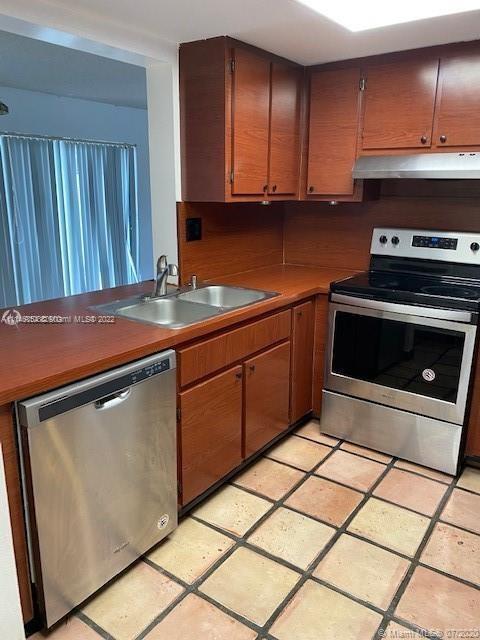 Building Photo - 1281 SW 124th Ct