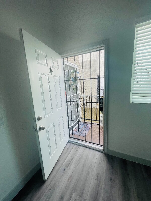 Foto del edificio - 11703 Truro Ave