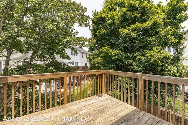 Foto del edificio - 4 br, 4 bath House - 33 Ackland Dr