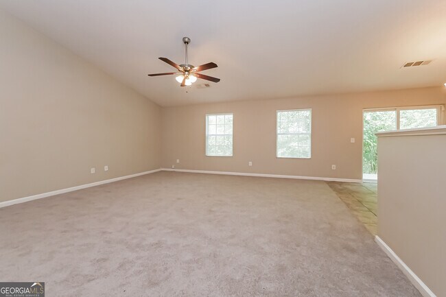 Foto del edificio - 7054 Merrywood Dr