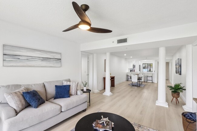 Foto del edificio - 1601 Marina Isle Way