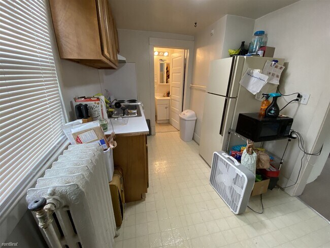 Foto del edificio - Studio, 1 bath  - 820 E Kingsley St Apt 6 #6