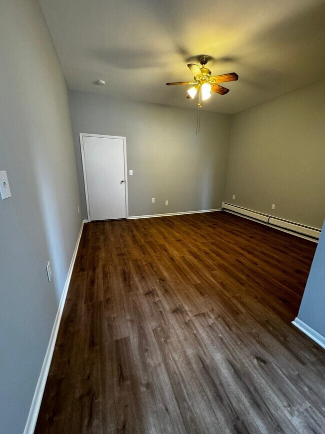 Building Photo - 584 Communipaw Ave