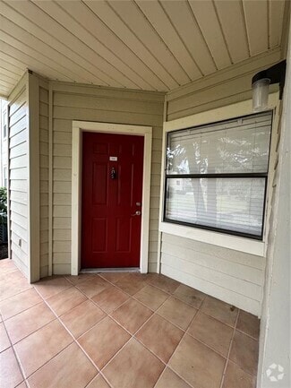 Building Photo - 3036 Parkway Blvd