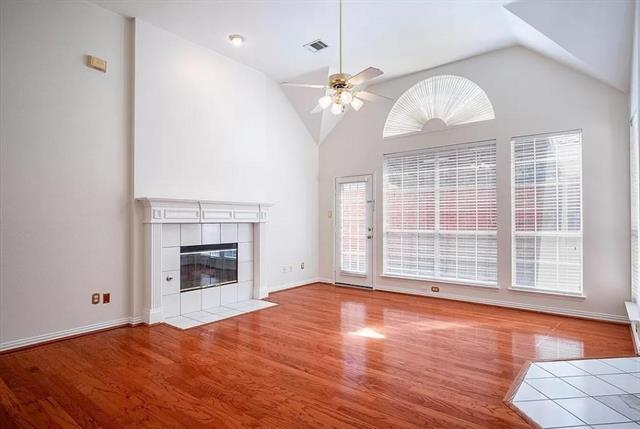 Building Photo - 3153 Kings Canyon Dr