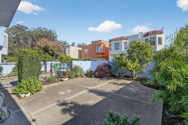 Patio interior - 60 Goleta Ave