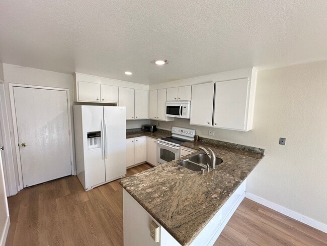 Building Photo - 3 Bed 2.5 Bath In Walnut Creek