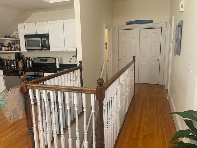 Building Photo - 27 Bowdoin St