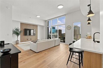 Building Photo - 950 W Peachtree St NW