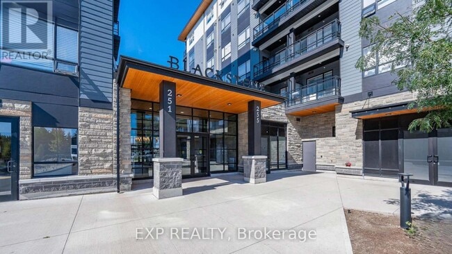 Building Photo - 255 Northfield Dr E