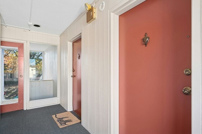 Building Photo - 54 Shrewsbury Green Dr