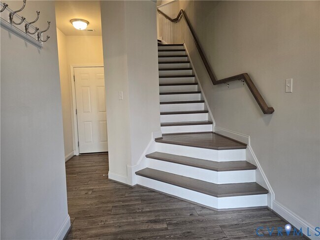 Foto del edificio - 4304 Dominion Frst Cir