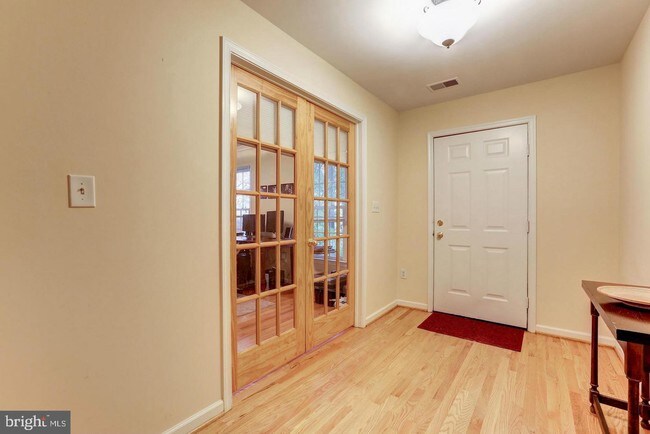 Building Photo - 208 Ridgepoint Pl
