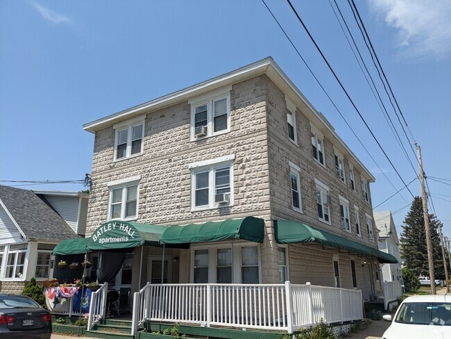 Building Photo - 130 Jackson St