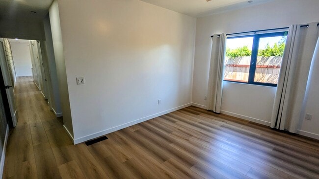 Building Photo - 252 Rancho Santa Fe Rd