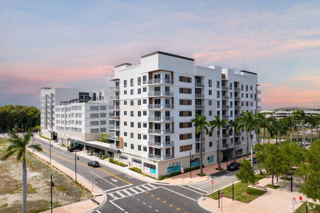 Building Photo - The Dori