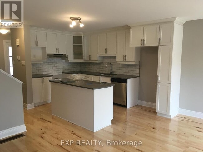 Building Photo - 144 St Malo Pl