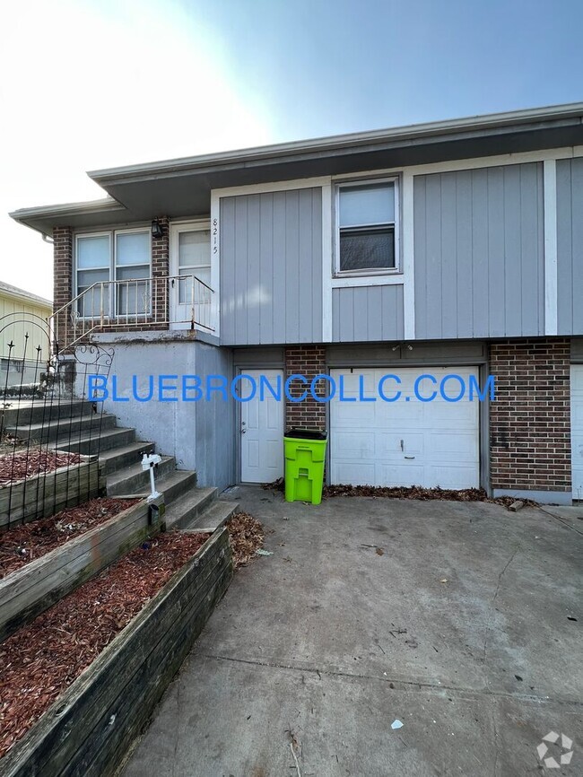 Building Photo - 8215 E 170th St