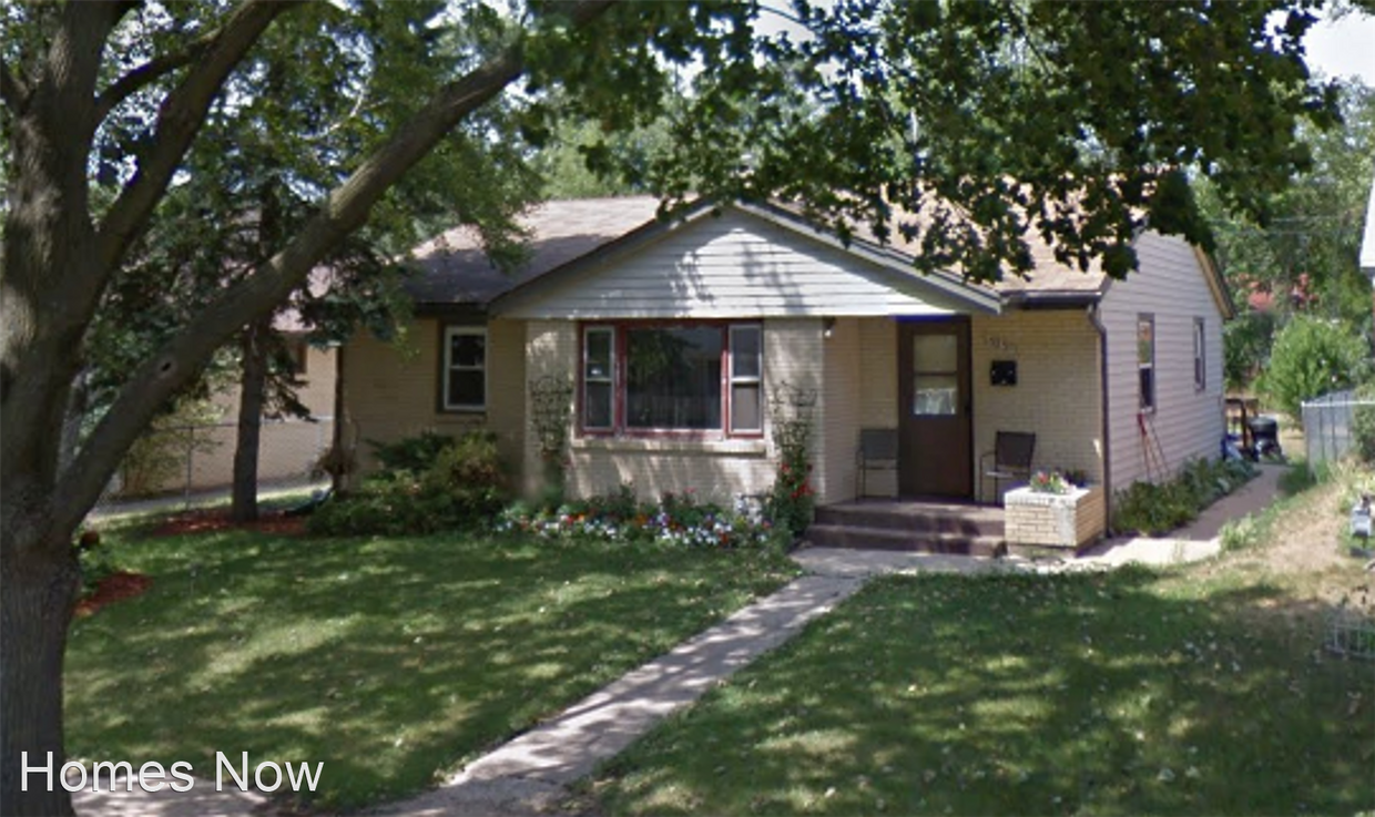 3 br, 1.5 bath House 3231 Parkside Ave House Rental in Rockford, IL