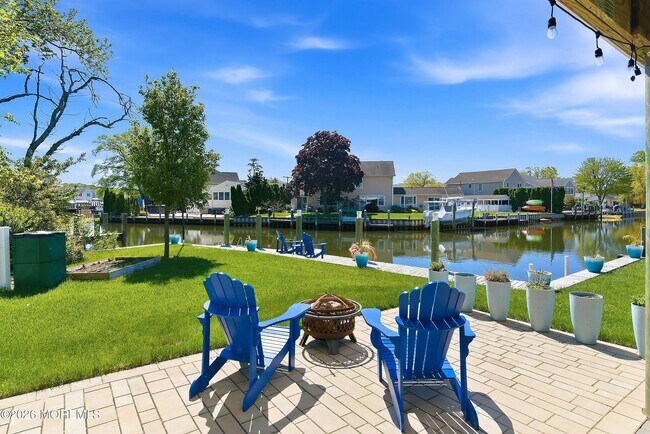 Foto del edificio - 632 Drum Point Rd